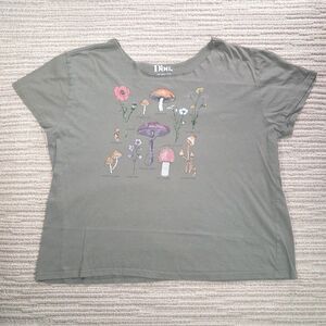 Doe Womens 2X T-Shirt Green Mushroom Graphic Tee Short Sleeve Floral Top...